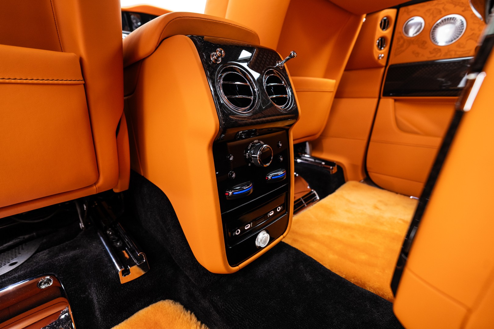 2026 ROLLS ROYCE CULLINAN BLACK BADGE GCC | DEALER WARRANTY & SERVICES